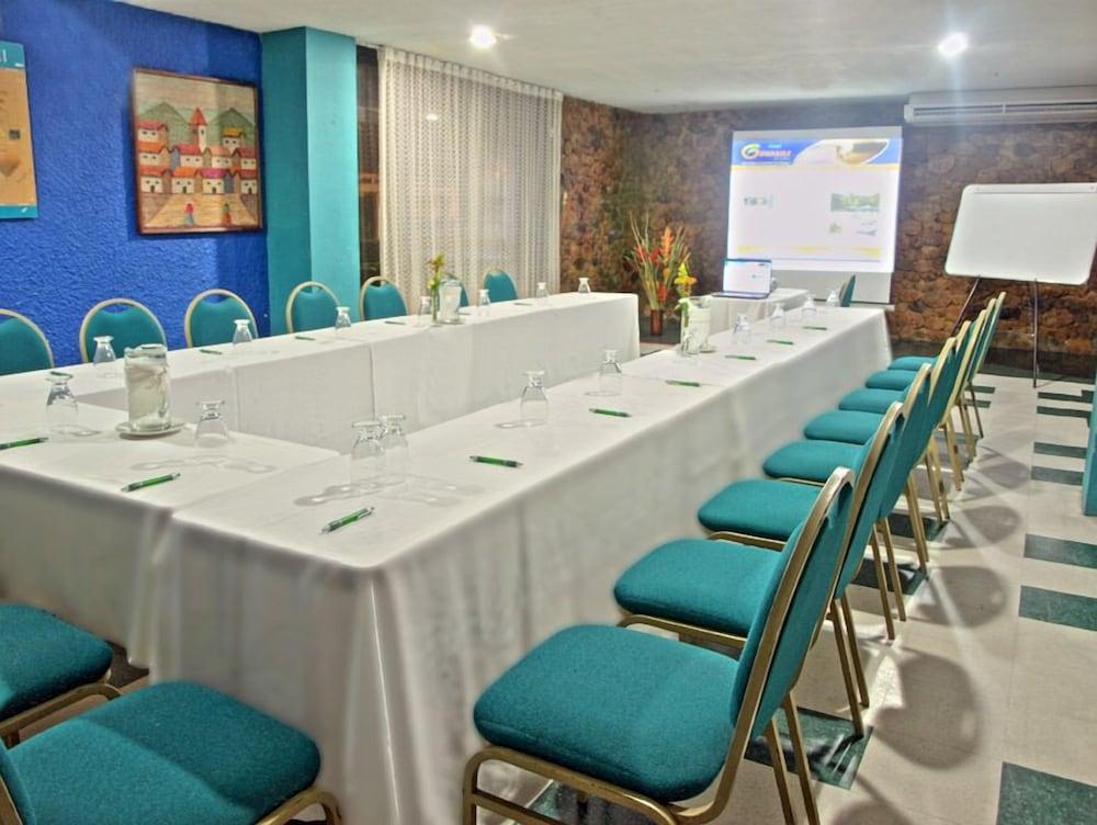 Hotel Guadaira Resort Melgar Dış mekan fotoğraf
